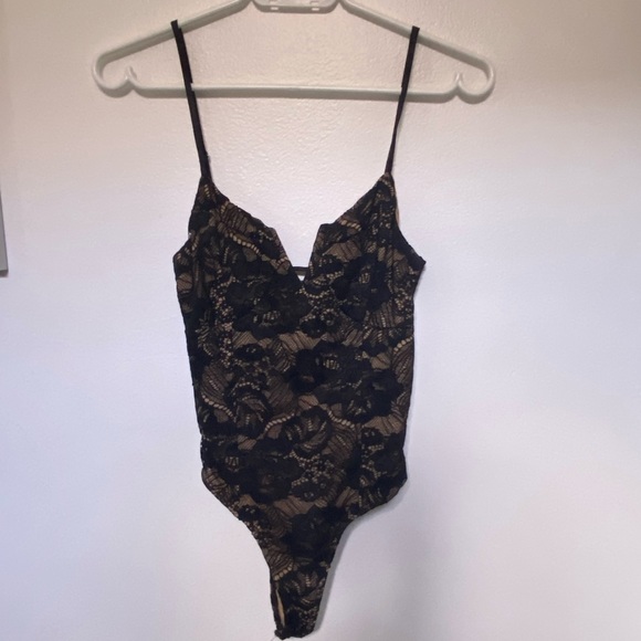 Lulus Flirty Touch Black Lace-Up Lace Bodysuit - Picture 6 of 6